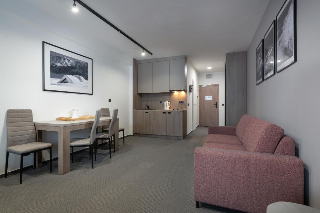 Apartment Yolo - 4 Person - Garage Parking - Ski In Ski Out Demanovska Dolina Bagian luar foto